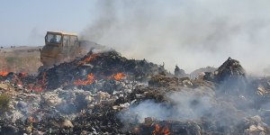 İskele'de çöplük yandı