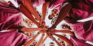 Sağlık çalışanlarına 2 toplumlu teşekkür