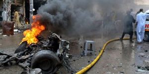 Pakistanda bombalı saldırılar