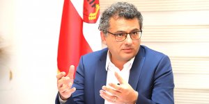 “Sağlığa ve ekonomiye virüsün verdiği zarardan fazlasını hükümetin yarattığı kaos veriyor”