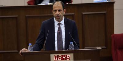 Özersay’dan Saner’e: “İnsanlar sizi anlamıyor Sayın Başbakan, anlıyor musunuz?”