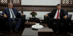 Üstel görevi devretti