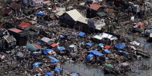 Filipinliler yardım bekliyor