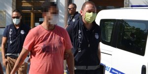 Silah ve bıçakla saldırdı