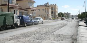 Bozuk yolların asfaltlama işleri başlıyor