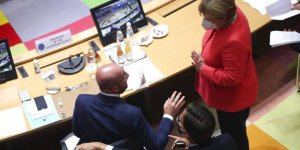 AB liderleri 750 milyar Euro’luk kurtarma fonu üzerinde anlaştı