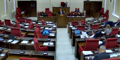 Muhalefet Meclis’i terk etti