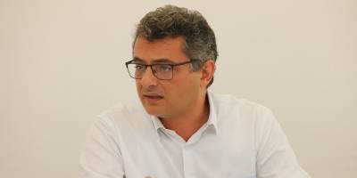 Erhürman liderlerle görüşecek, Saner katılmayı reddetti