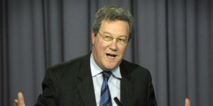 Davutoğlu, Downer ile bir araya geldi