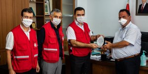 Kuzey Kıbrıs Kızılayı'ndan iki hastaneye 65 adet yatak bağışı