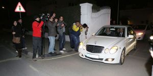 Davutoğlu, Downer’le bir araya geldi