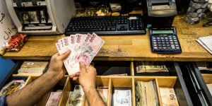 TL, Dolar ve Euro karşısında eriyor