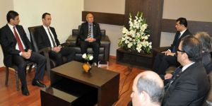 Neden saraya çağrılmadık?