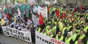 Güneyde özelleştirmeye karşı yürüyüş