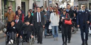 Arastada engelsiz gezinti