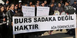 Öğrencilerden burs isyanı
