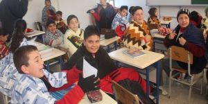 Okulda donuyoruz eylemi