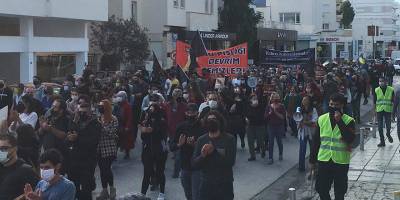 ‘Biat değil özgürlük’ sloganıyla Elçiliğe yürüdüler