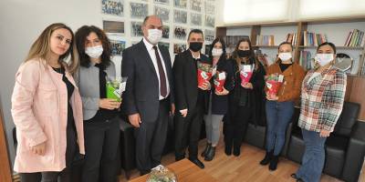 Karavezirler: “Öğretmenler bizim baş tacımız”