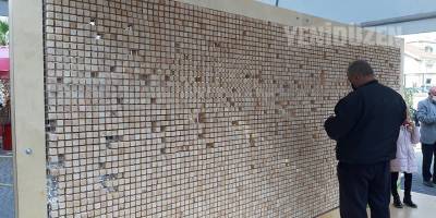 6 bin ahşap blok 160 ünlü alıntı