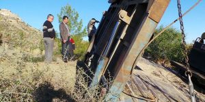 Virajı alamadı, uçuruma yuvarlandı