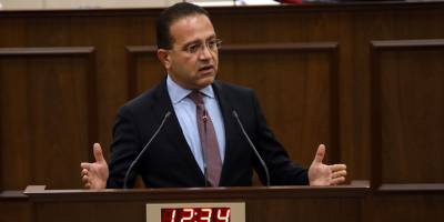 “Bakanlar yerinde olabilir ama bu, hükümetin varlığına işaret değildir”