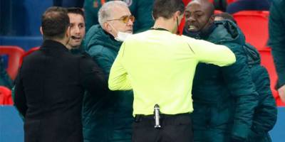 Futbolda ırkçılık…  Başakşehir sahadan çekildi