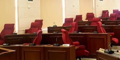 Azınlık Hükümeti ‘Müdahale araştırması’ndan kaçtı