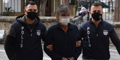 İçki tesiri altında reklam panosuna zarar verdi