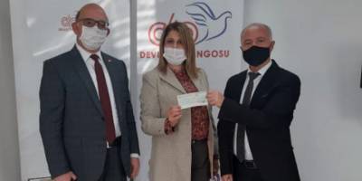 Yılbaşı talihlisi ikramiyesini aldı