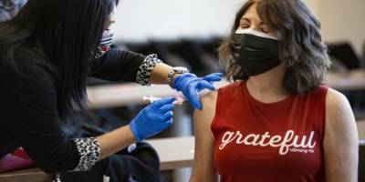 Avrupa İlaç Ajansı, Moderna'nın Covid-19 aşısına onay verdi