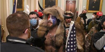 Trump'ın destekçileri Kongre binasına girdi