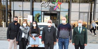 Şanslı kişi arabasına kavuştu