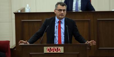 Erhürman: "Terbiye ve adap sınırları aşıldı"