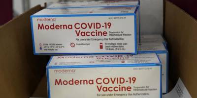 Güney "Moderna" aşısını da teslim aldı