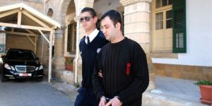 “Uzaktan manken bebek sandım…”