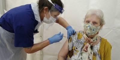 Covid-19 aşısının virüsün bulaştırılmasını yavaşlattığı tespit edildi