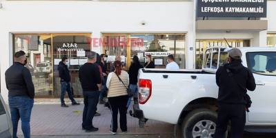 Lefkoşa Kaymakamlığı'nda izin kuyruğu