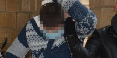 Paketleri alırken suçüstü yakalandı