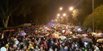 "Önüne geleni 'Fetöcü' ilan etmek tam bir akıl tutulmasıdır"