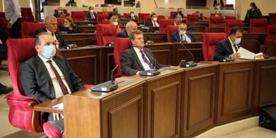 Muhalefet reddetti, değişiklik oyçokluğuyla geçti